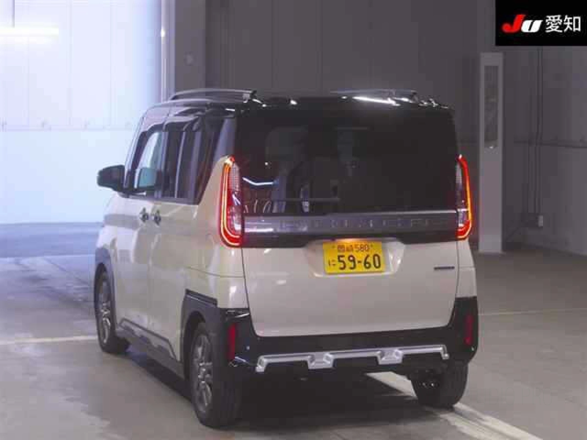MITSUBISHI DELICA MINI
