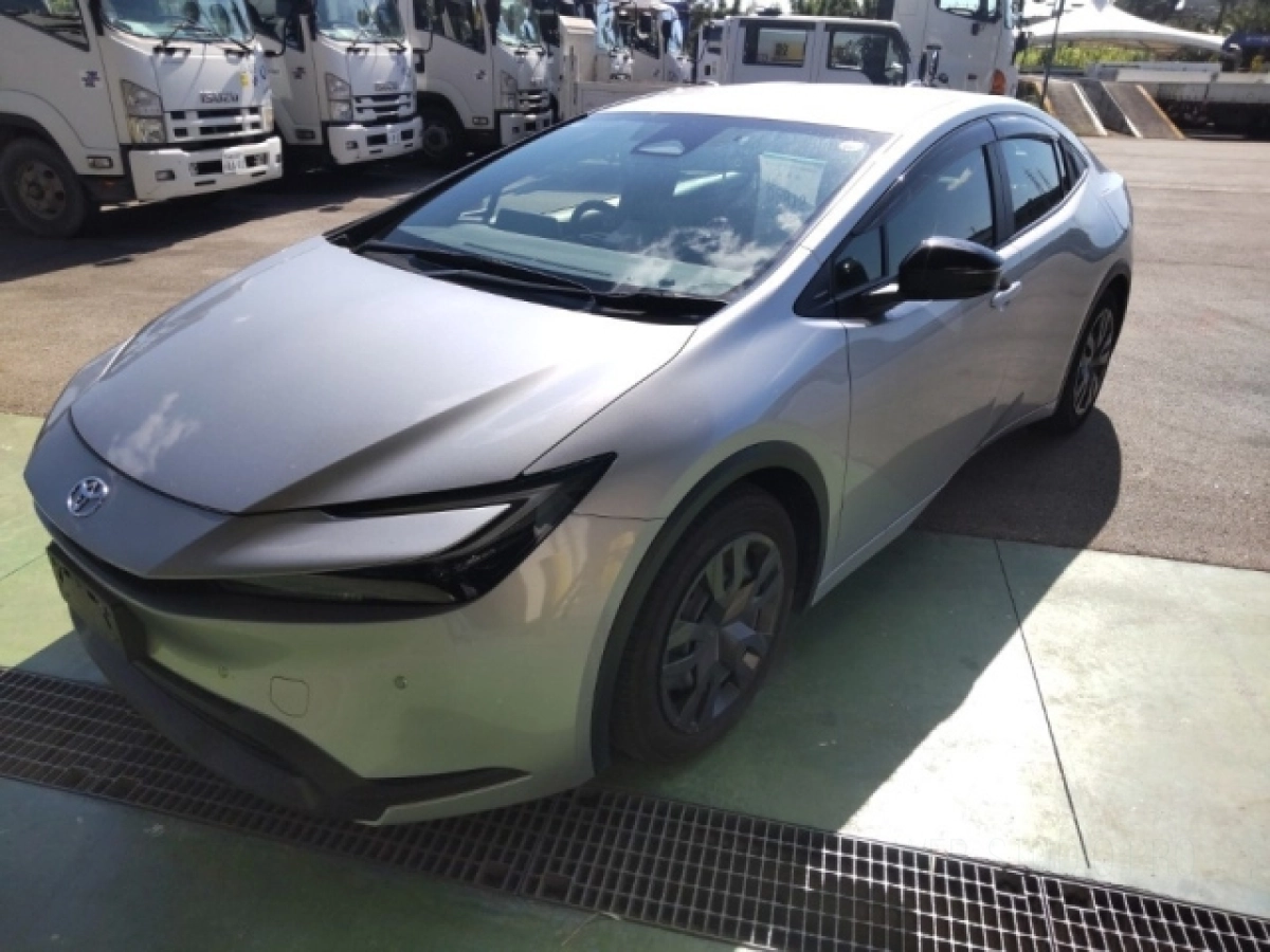 TOYOTA PRIUS ZVW60 2024