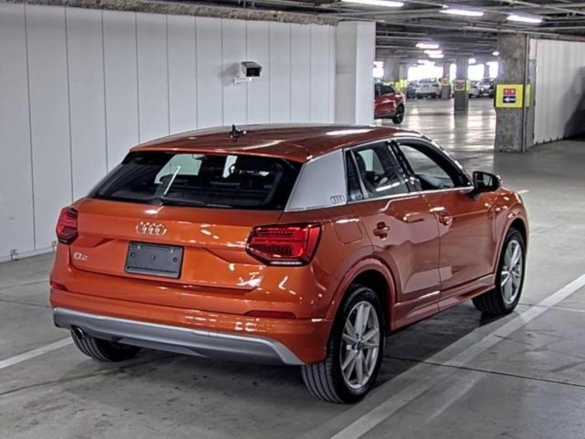 AUDI Q2