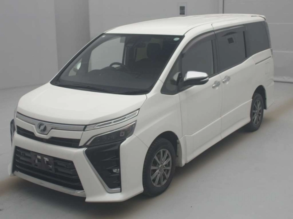 TOYOTA VOXY ZRR85W 2019