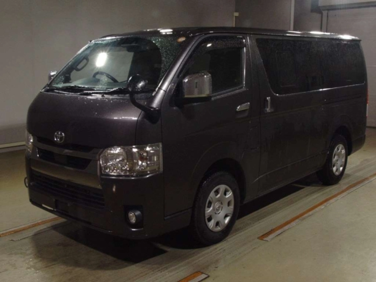 TOYOTA HIACE VAN GDH201V 2020