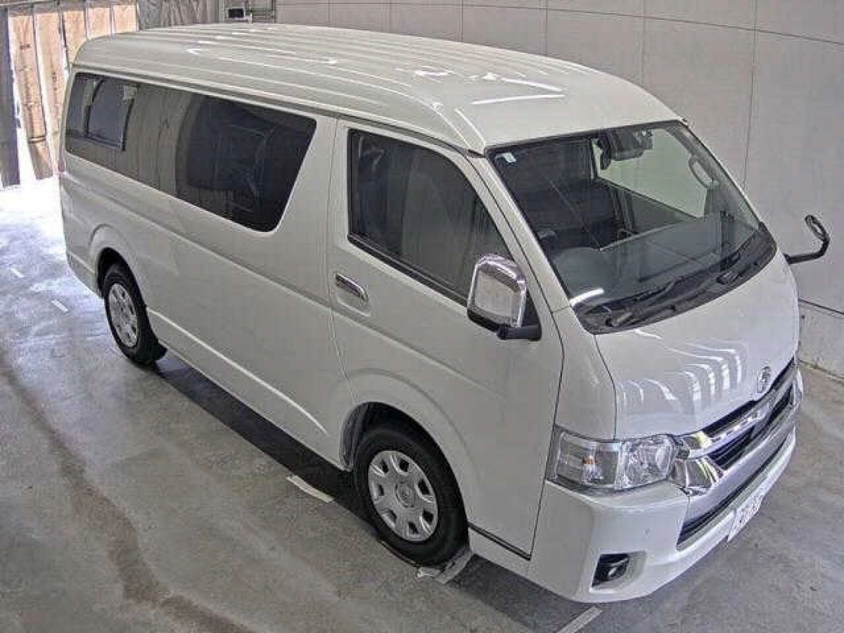 TOYOTA HIACE TRH214W 2024