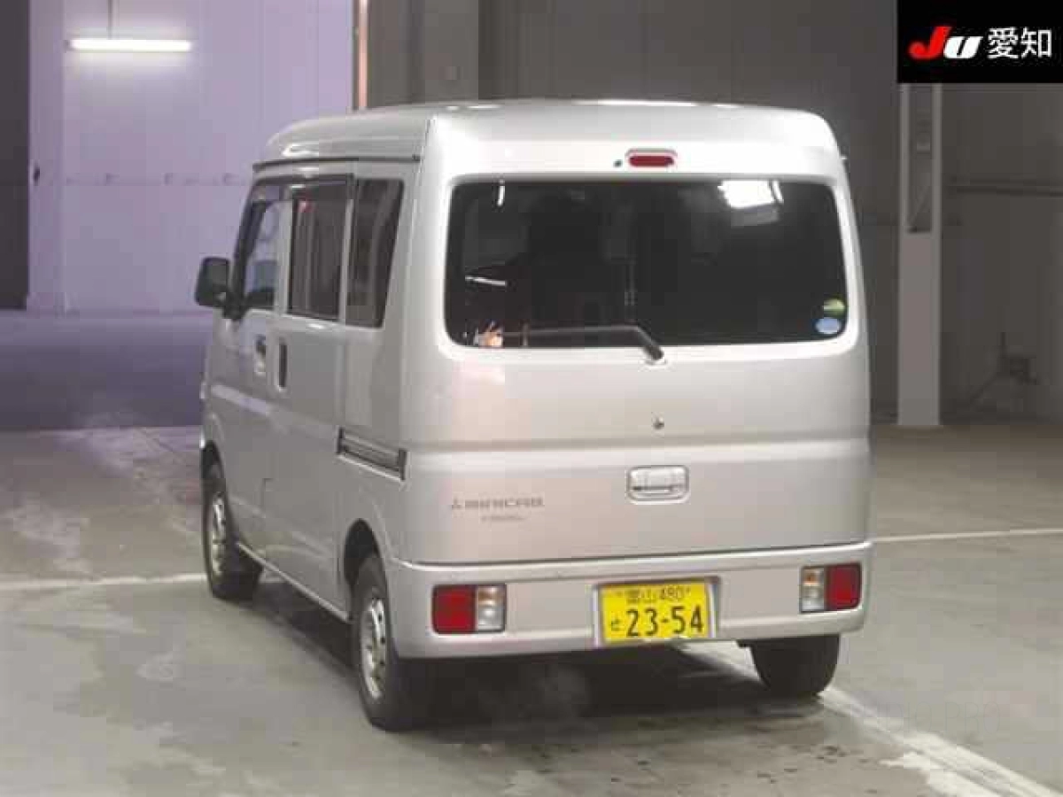 MITSUBISHI MINICAB VAN