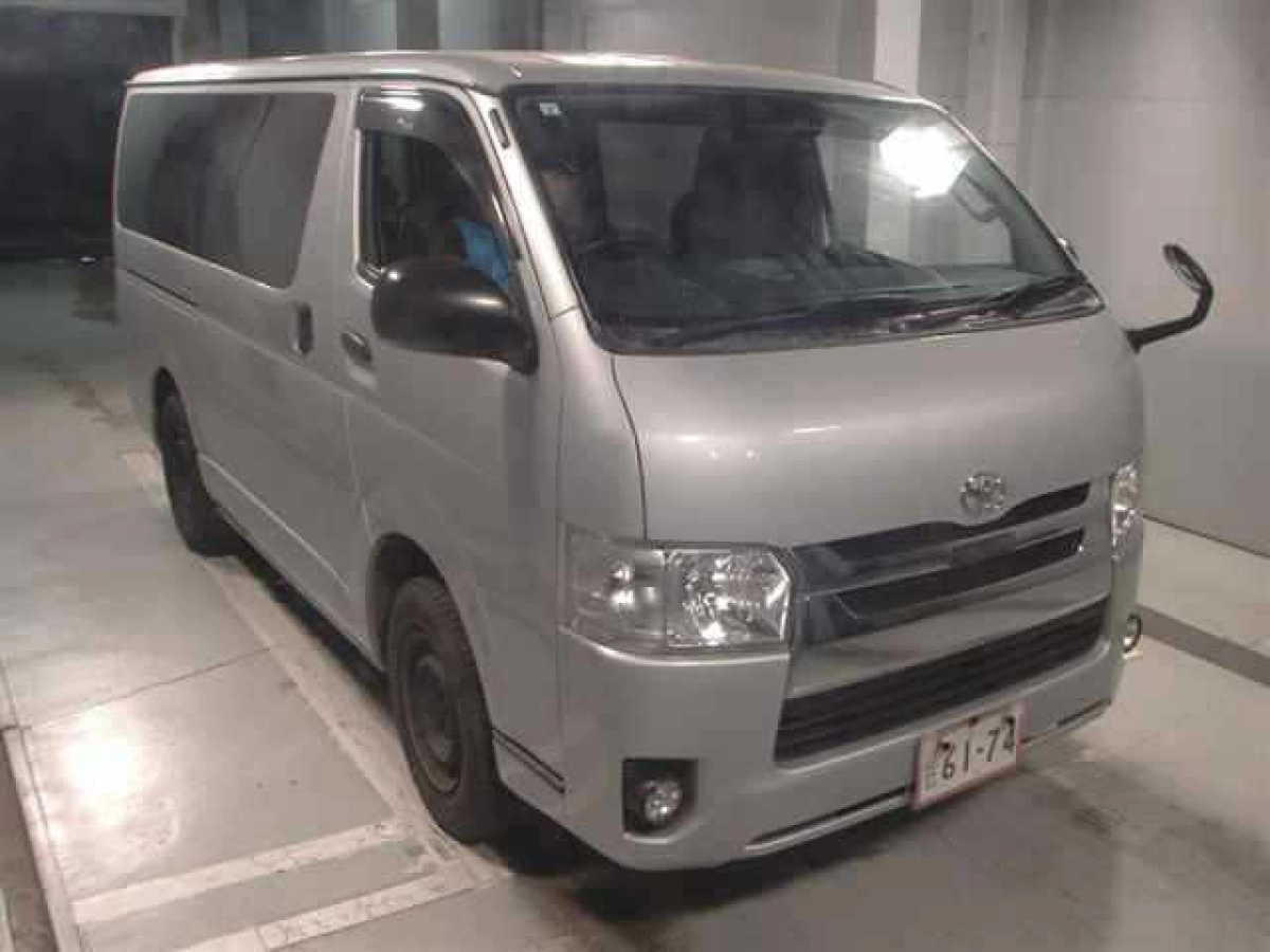 TOYOTA HIACE VAN GDH206V 2020