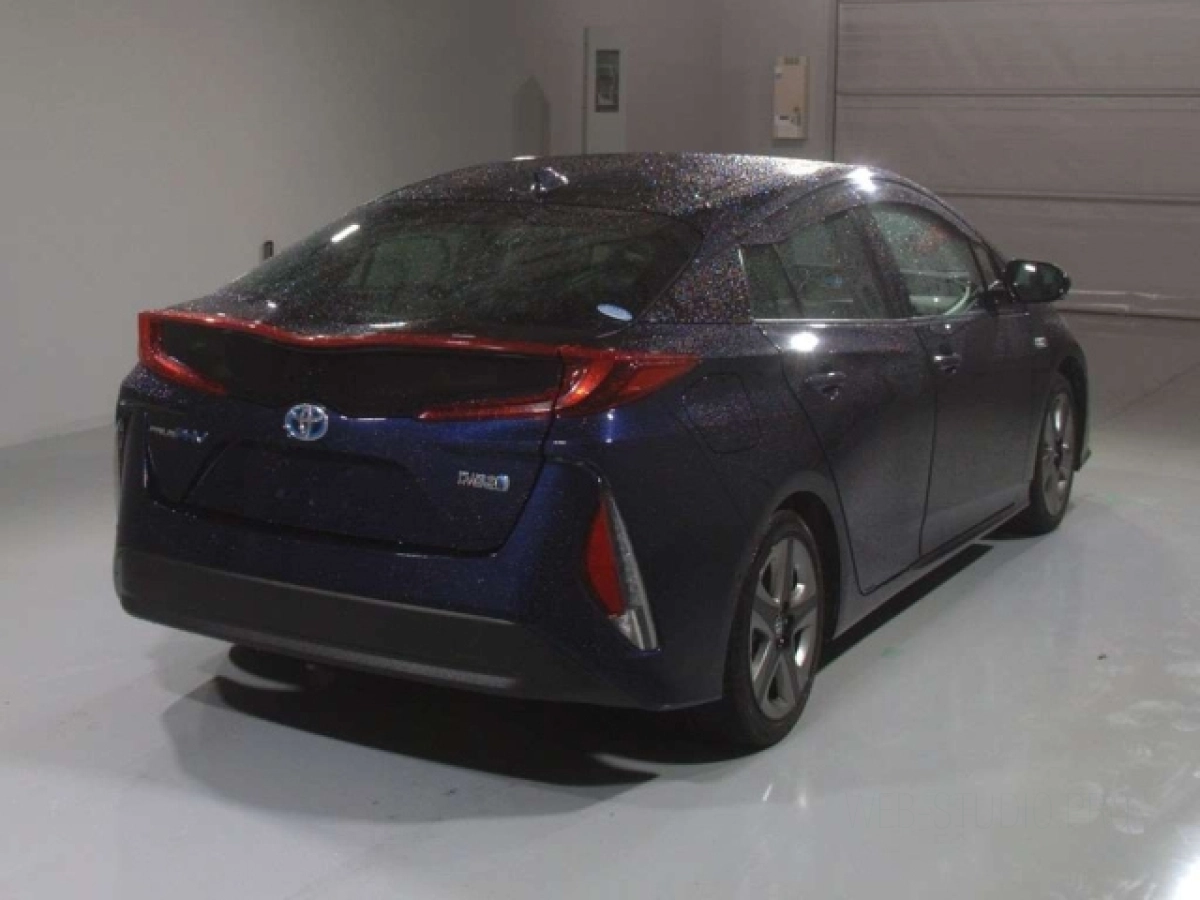 TOYOTA PRIUS PHV
