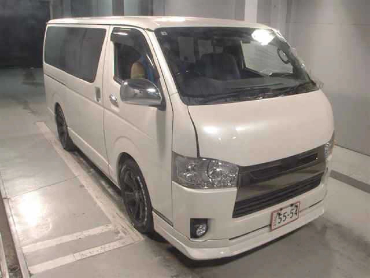 TOYOTA HIACE VAN GDH201V 2019