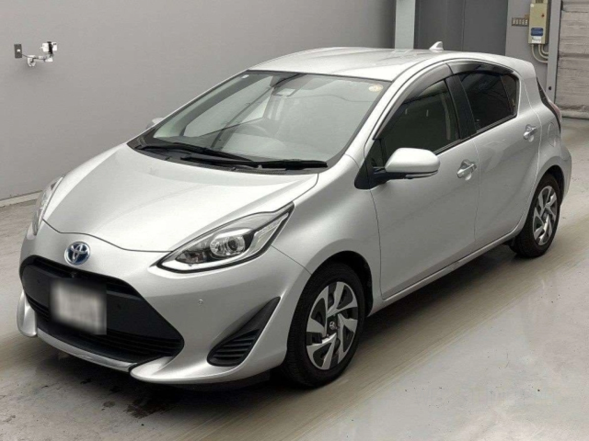 TOYOTA AQUA NHP10 2020