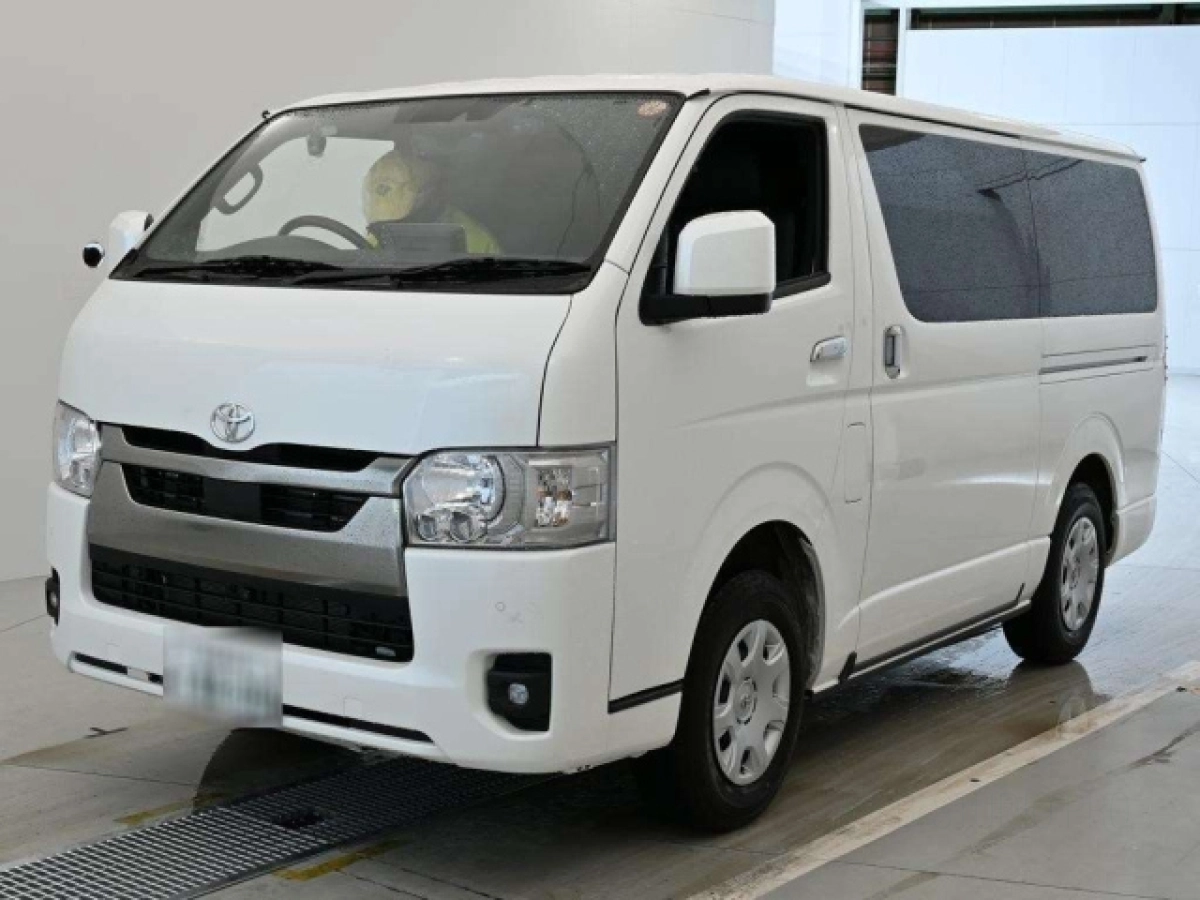 TOYOTA HIACE VAN GDH206V 2025