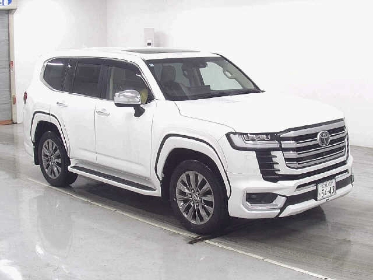 TOYOTA LAND CRUISER VJA300W 2024