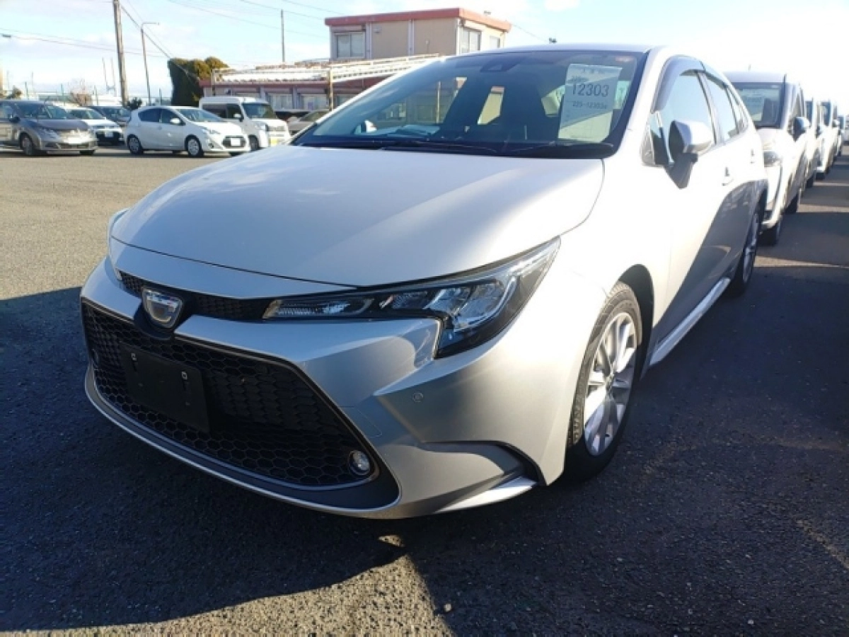 TOYOTA COROLLA ZWE211 2021