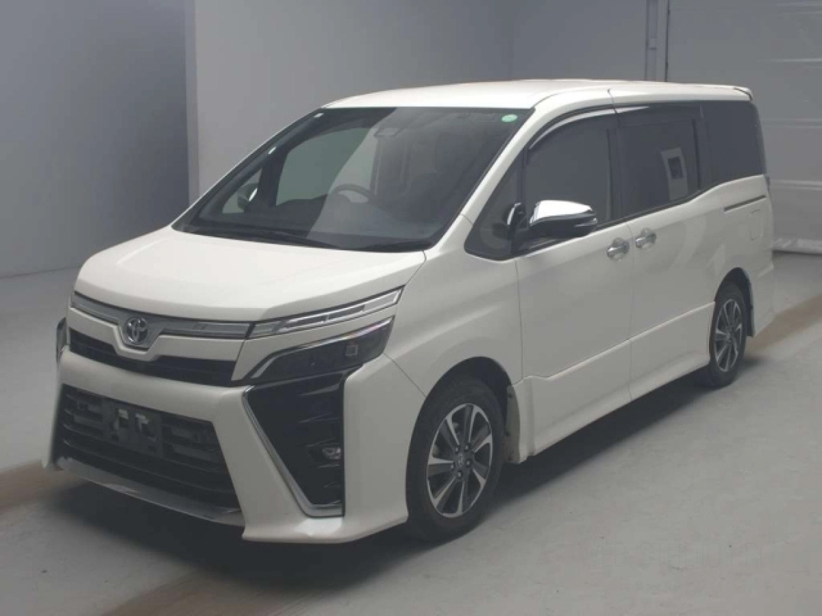 TOYOTA VOXY ZRR80W 2020
