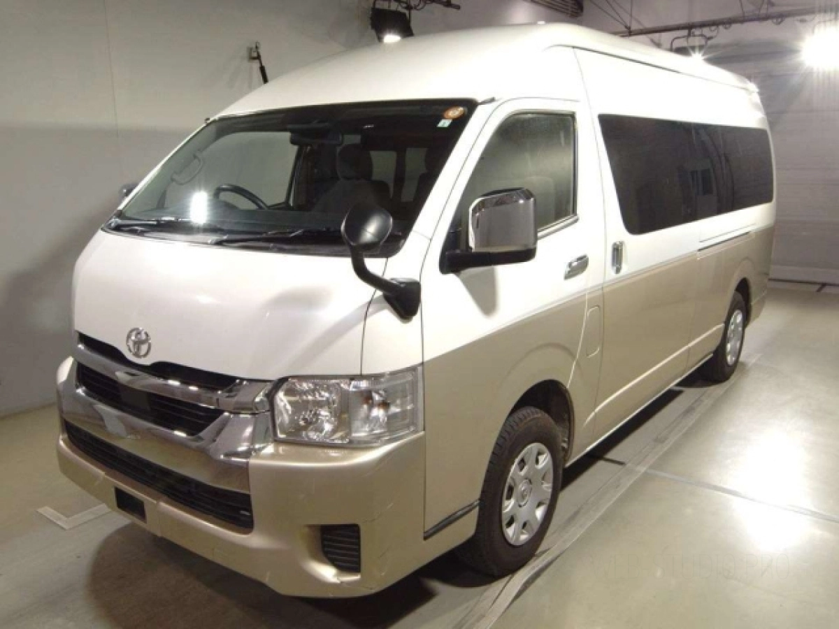 TOYOTA HIACE TRH229W 2022
