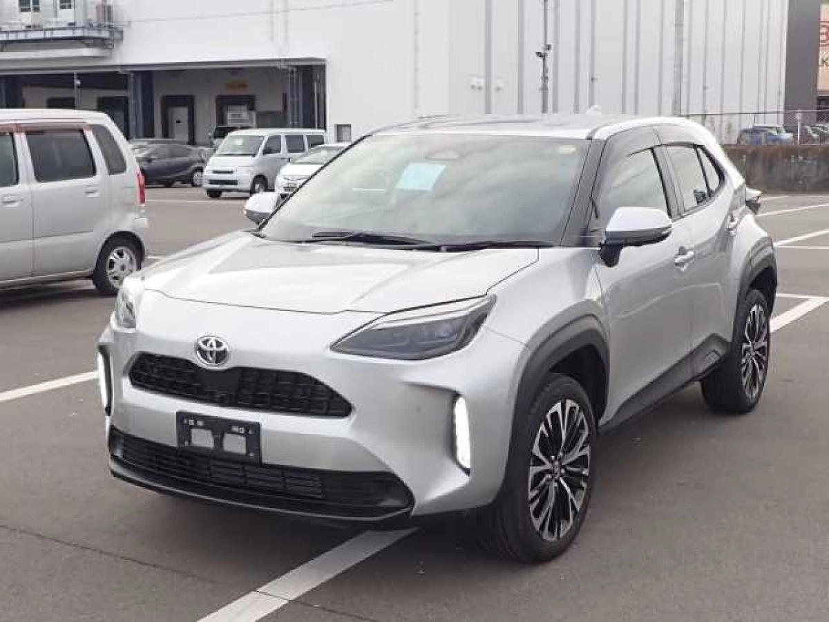 TOYOTA YARIS CROSS MXPJ10 2025