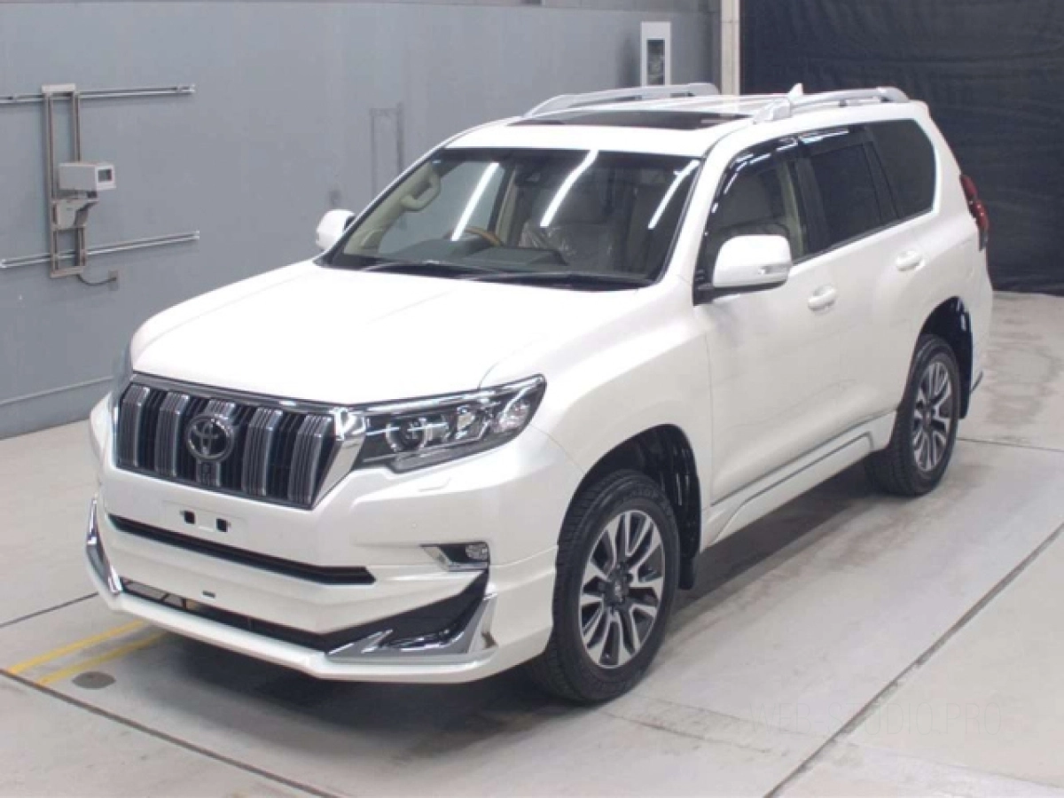 TOYOTA LAND CRUISER PRADO TRJ150W 2022