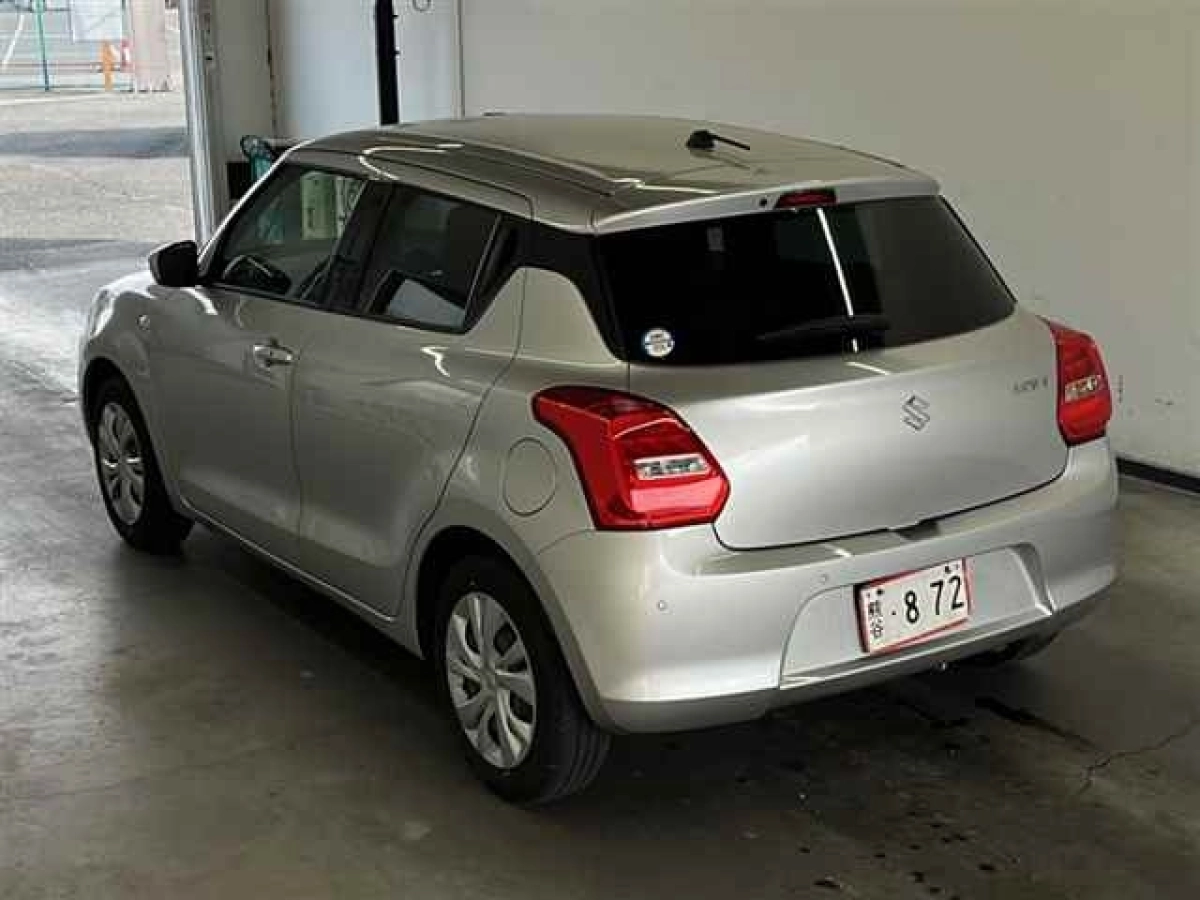 SUZUKI SWIFT