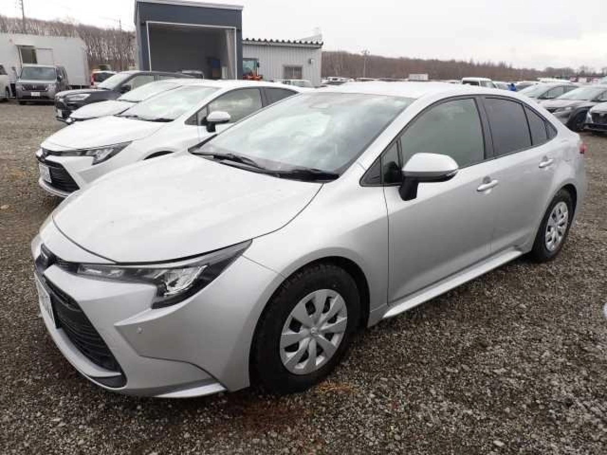 TOYOTA COROLLA ZWE215 2023