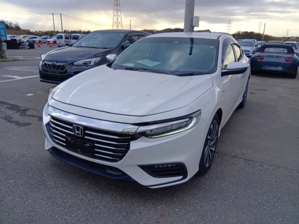 HONDA INSIGHT ZE4 2019