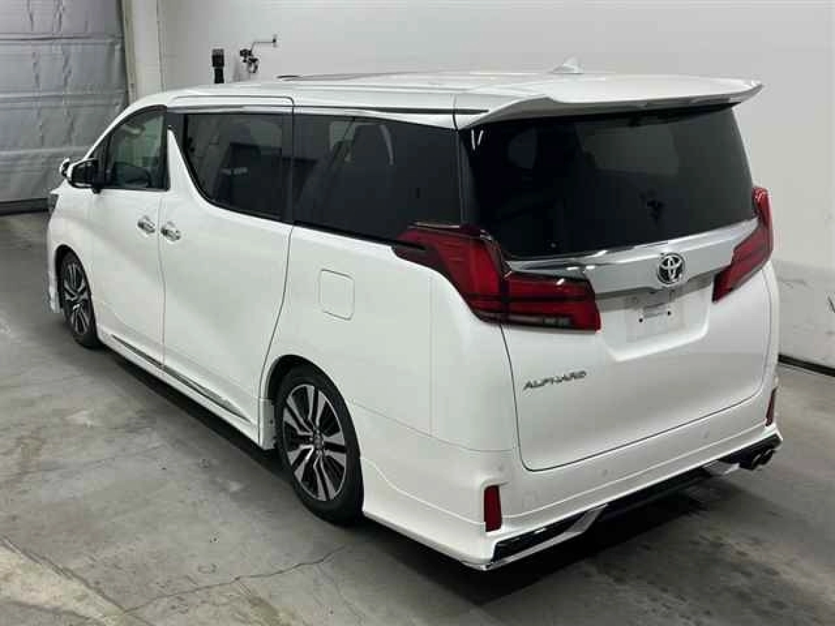 TOYOTA ALPHARD