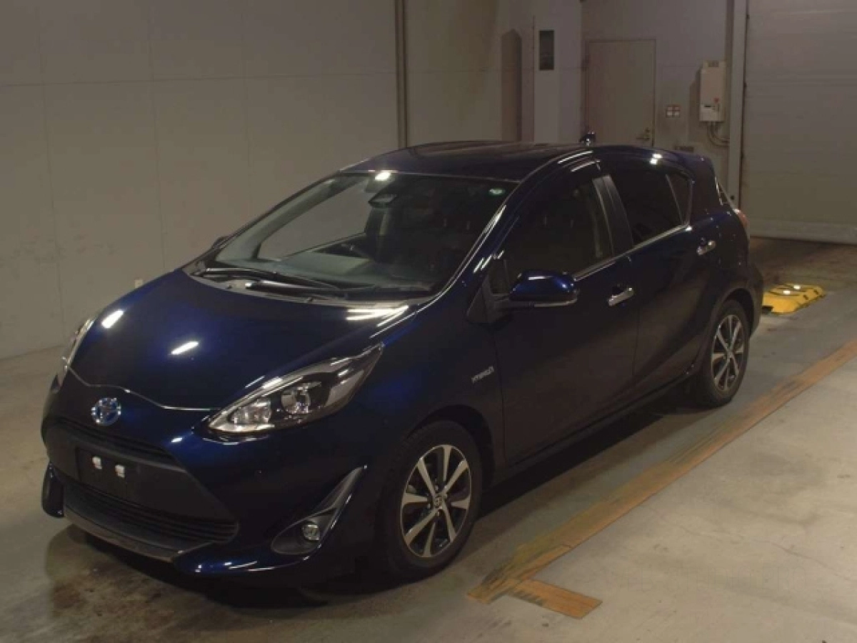 TOYOTA AQUA NHP10 2019