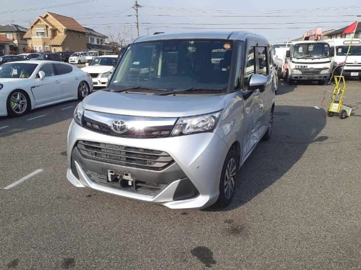 TOYOTA TANK M900A 2020