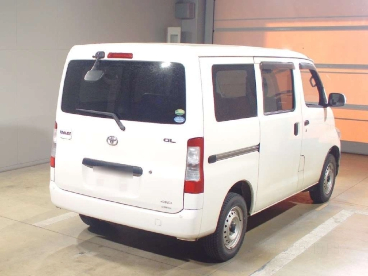 TOYOTA TOWN ACE VAN