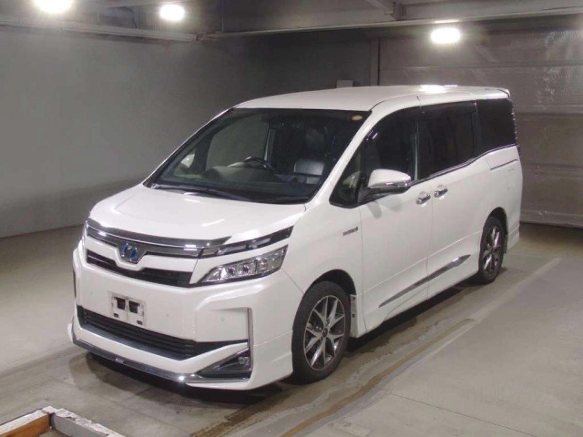 TOYOTA VOXY ZWR80G 2019