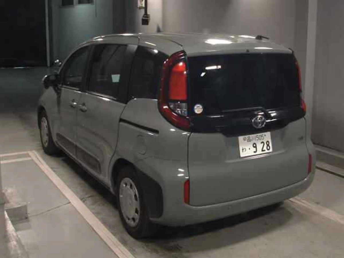 TOYOTA SIENTA