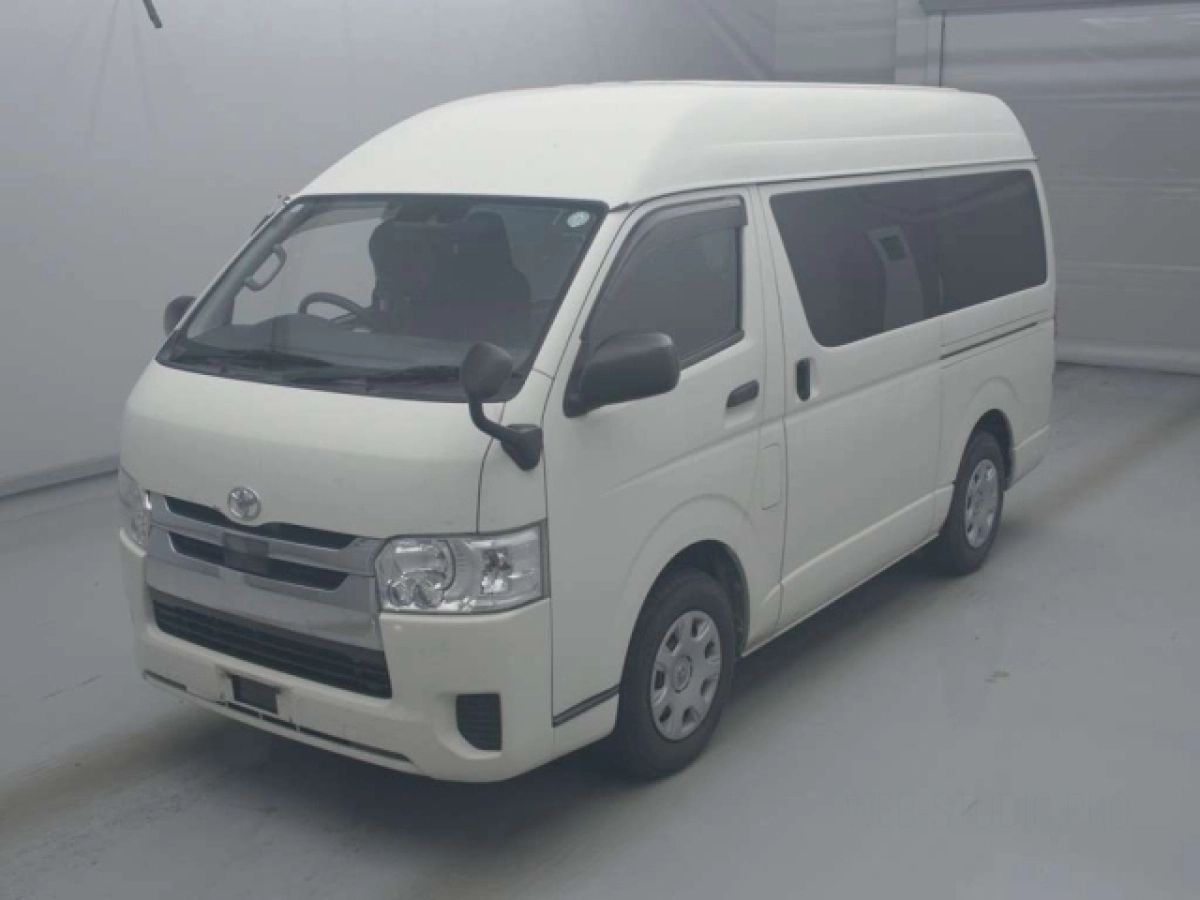 TOYOTA HIACE VAN GDH201K 2019
