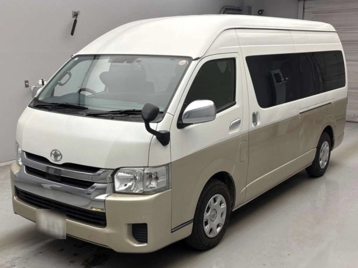 TOYOTA HIACE TRH224W 2020