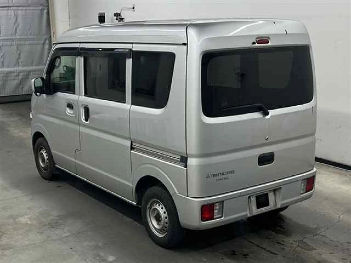 MITSUBISHI MINICAB VAN