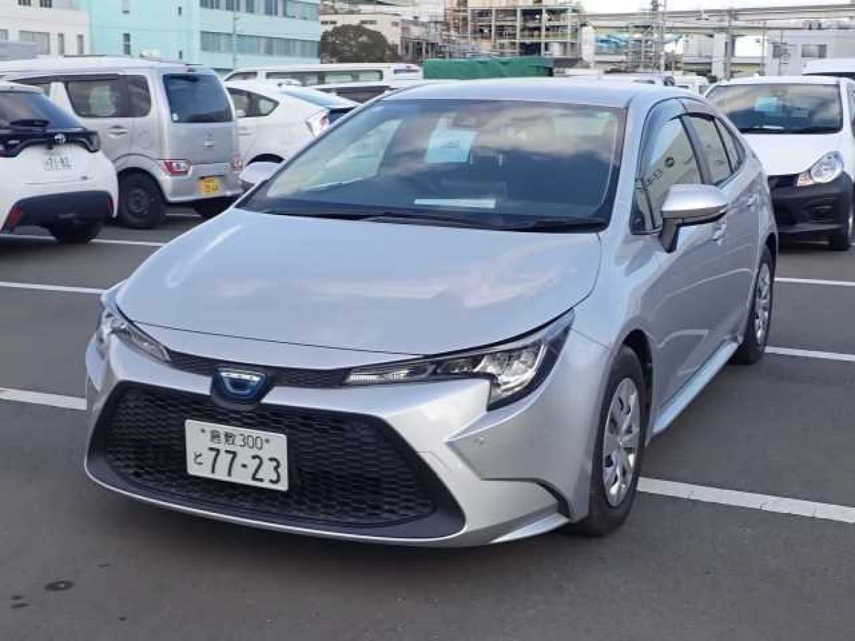 TOYOTA COROLLA ZWE211 2021