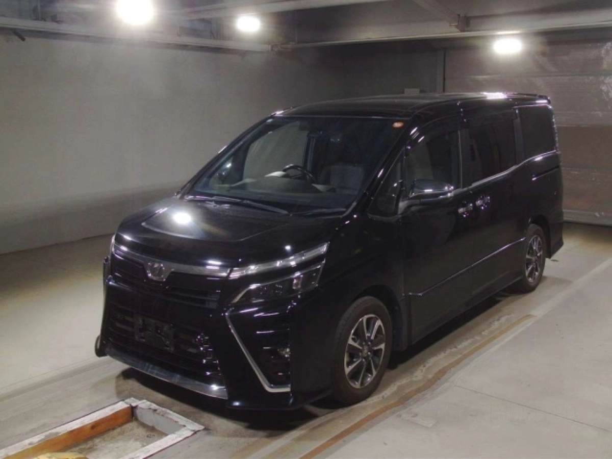 TOYOTA VOXY ZRR80W 2019