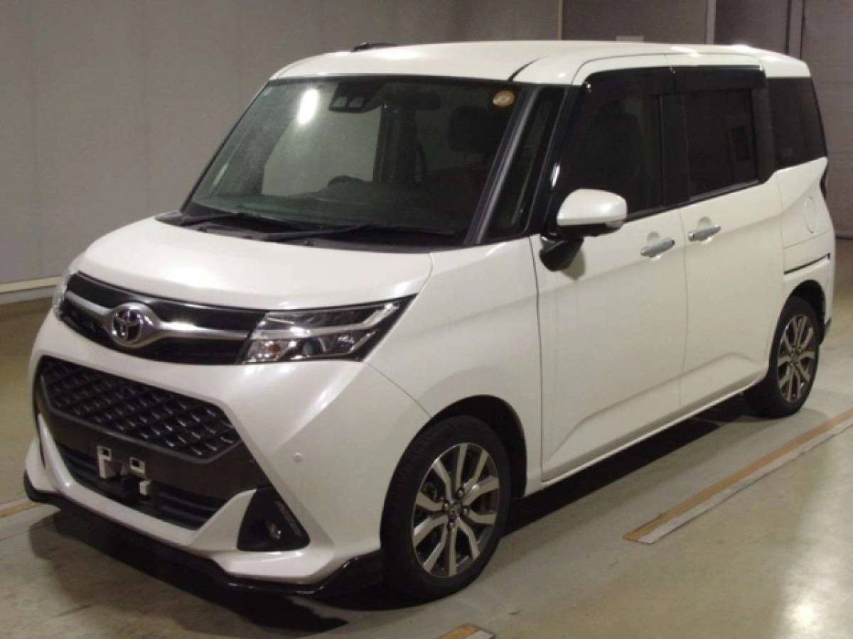 TOYOTA TANK M900A 2020