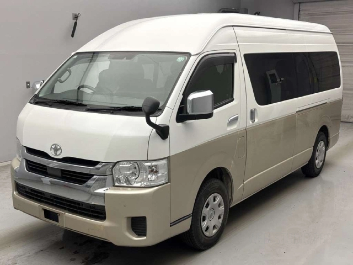 TOYOTA HIACE TRH229W 2021