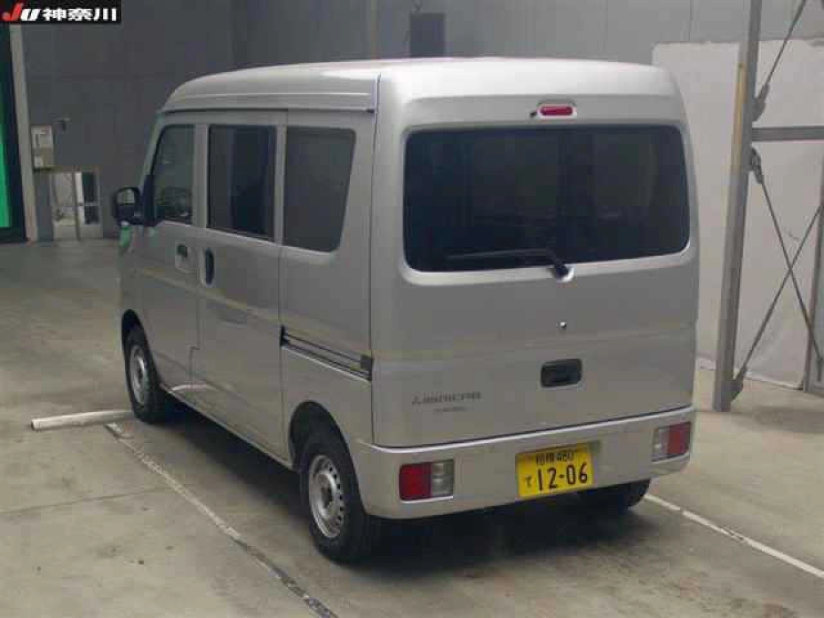 MITSUBISHI MINICAB VAN