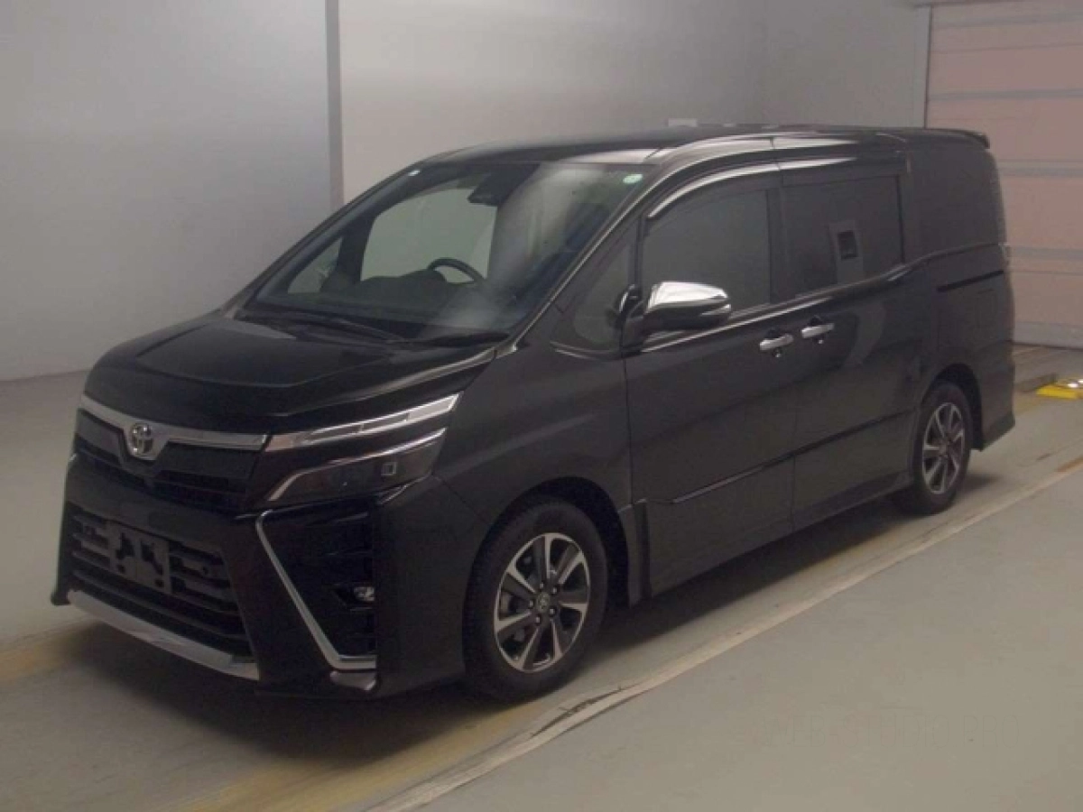 TOYOTA VOXY ZRR80W 2021