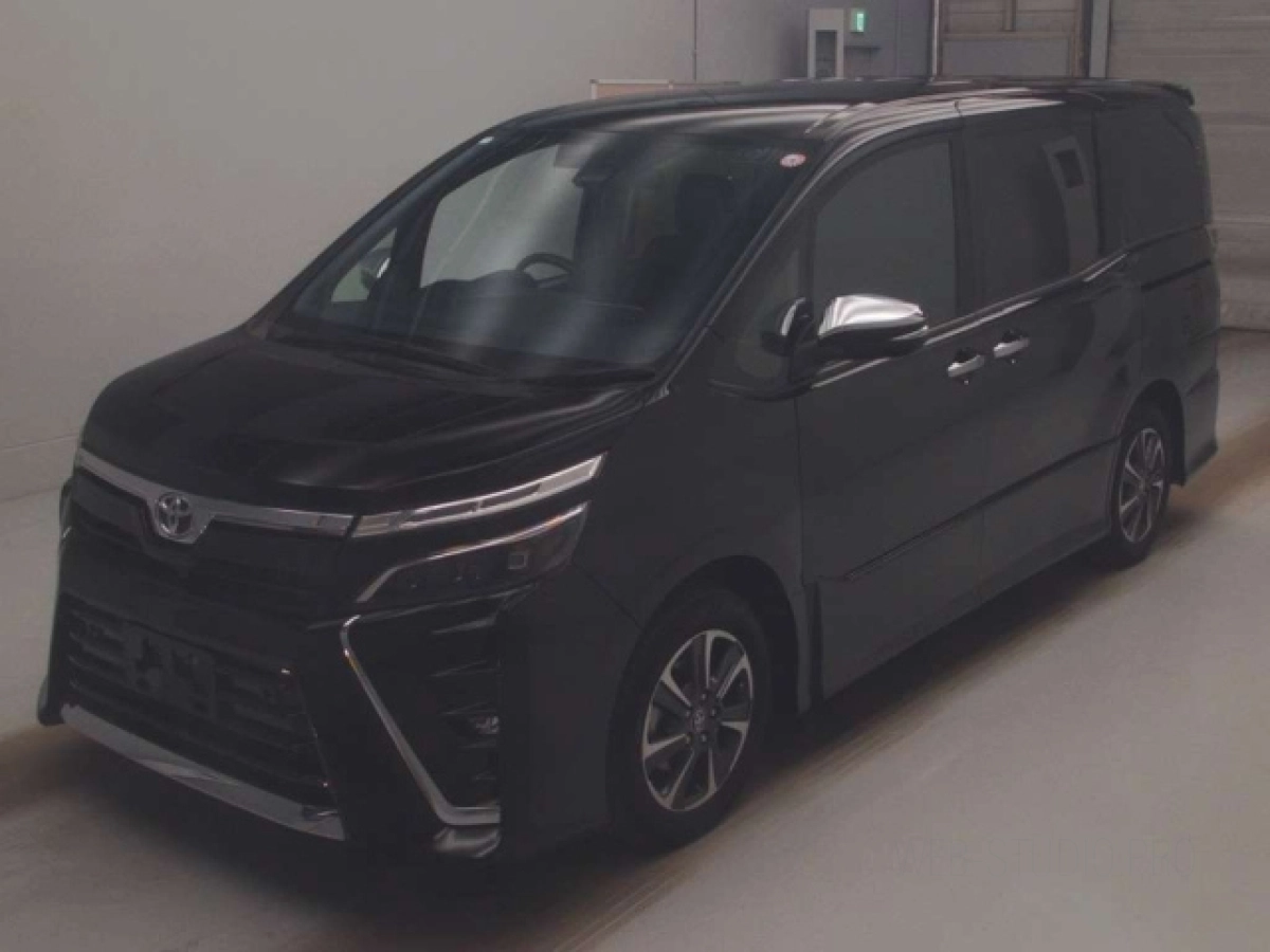 TOYOTA VOXY ZRR80W 2020