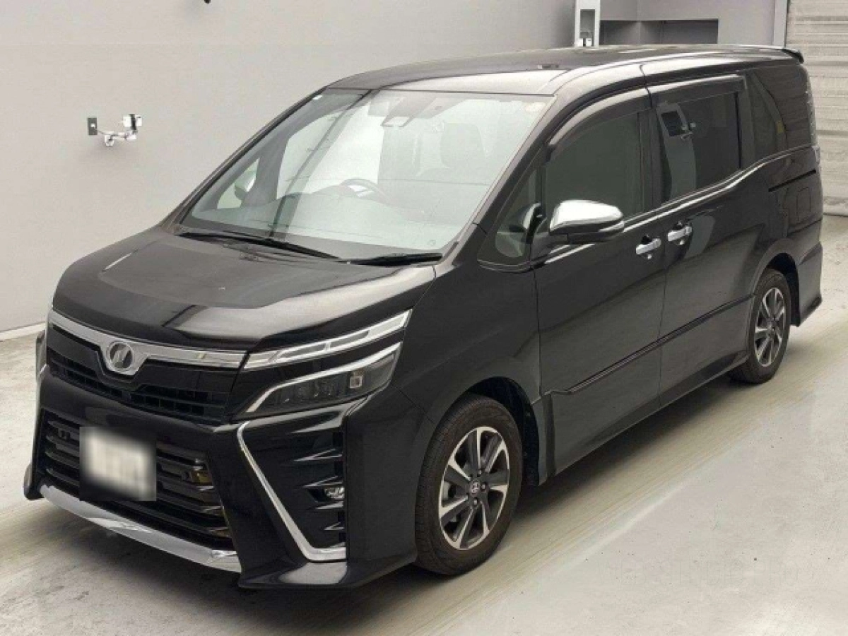TOYOTA VOXY ZRR80W 2020