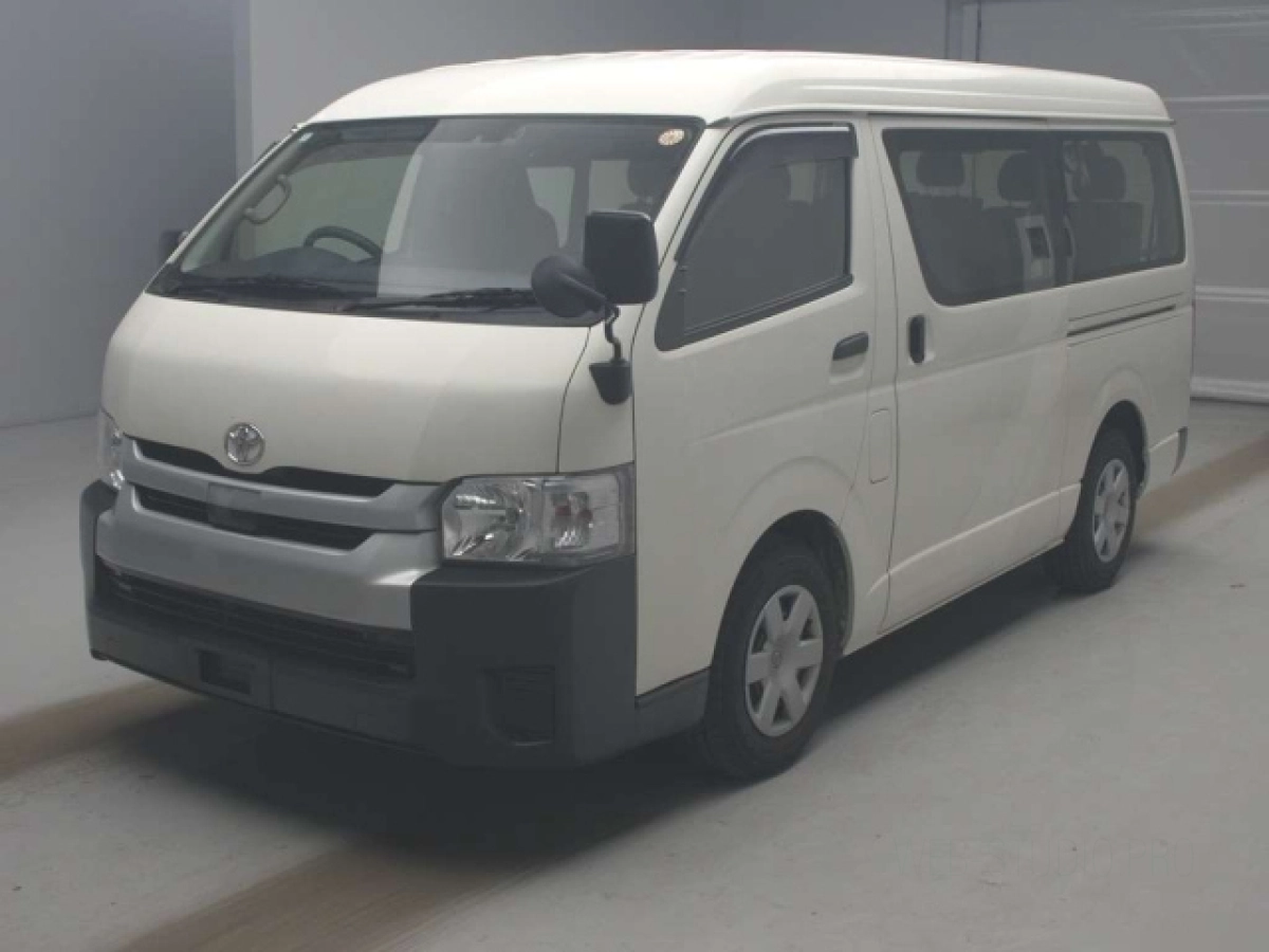 TOYOTA HIACE TRH214W 2020
