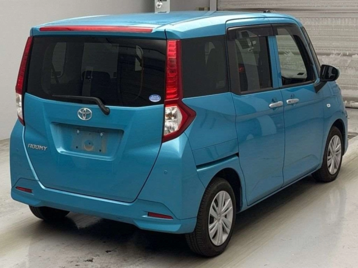 TOYOTA ROOMY