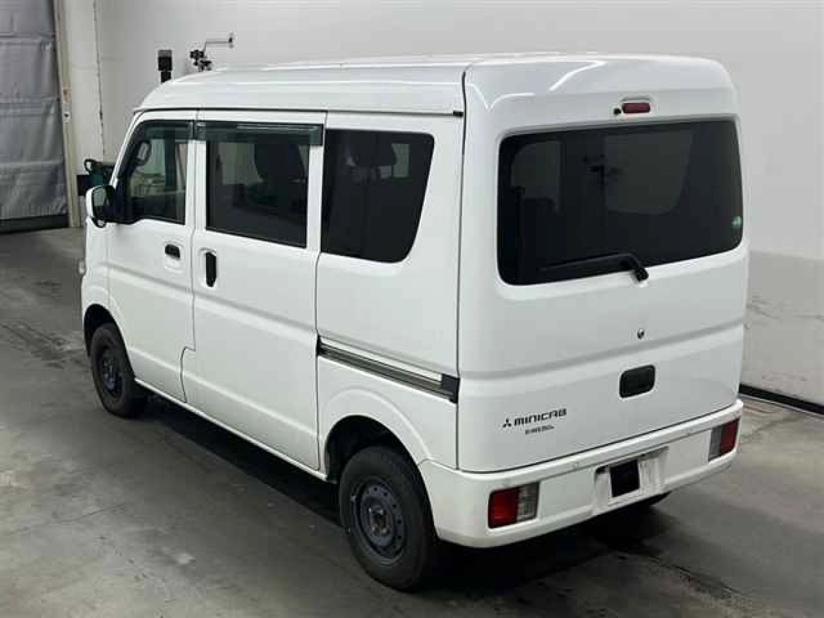 MITSUBISHI MINICAB VAN