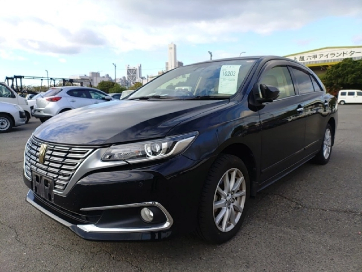 TOYOTA PREMIO ZRT260 2019