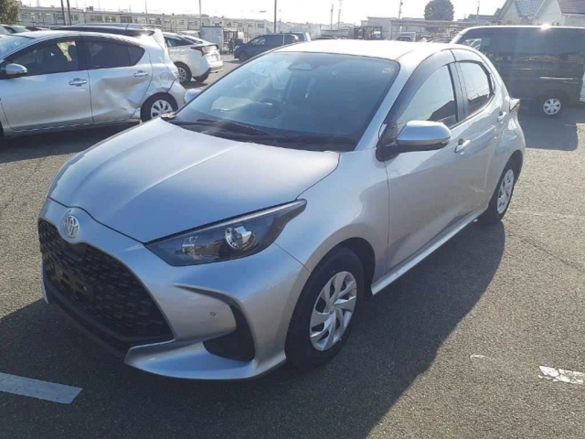 TOYOTA YARIS MXPA10 2024