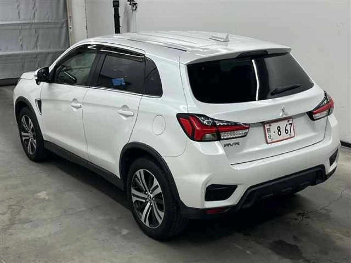 MITSUBISHI RVR