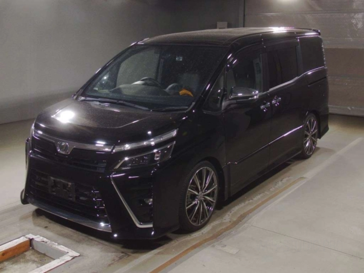 TOYOTA VOXY ZRR80W 2019