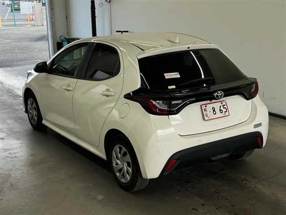 TOYOTA YARIS