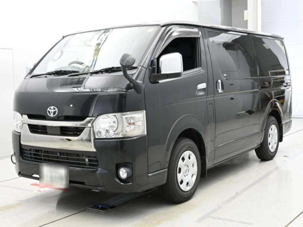 TOYOTA HIACE VAN TRH200V 2020