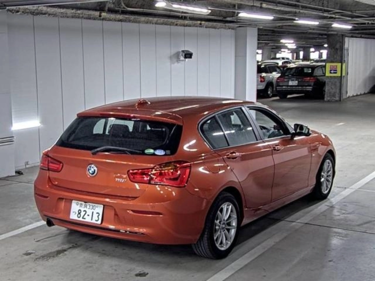 BMW 1 SERIES