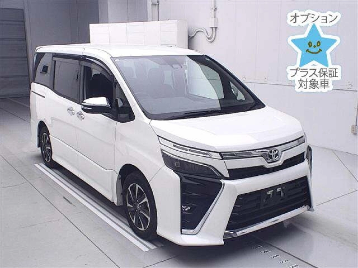 TOYOTA VOXY ZRR80W 2020
