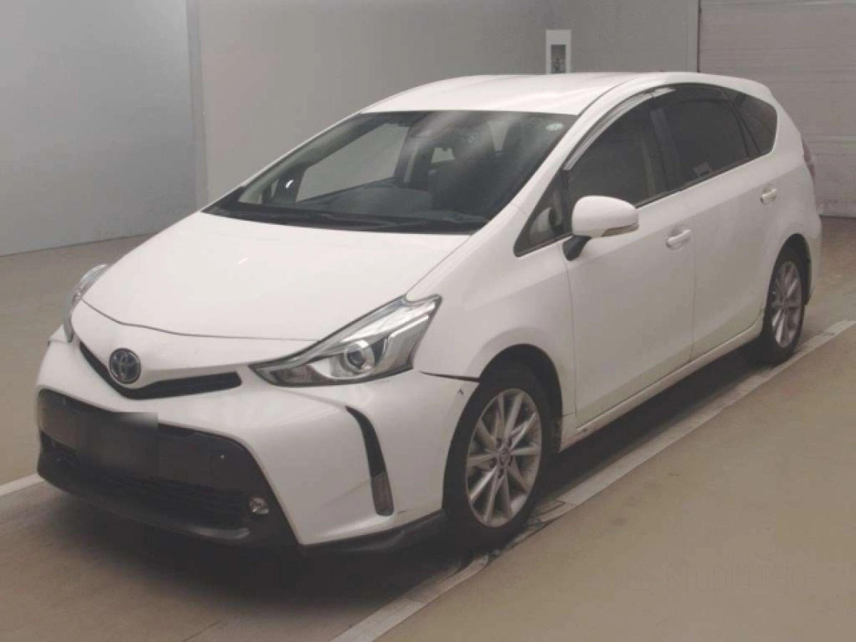 TOYOTA PRIUS ALPHA ZVW41W 2021